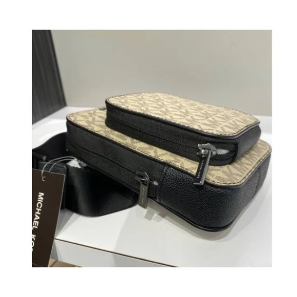 Michael Kors Handbags - Michael Kors Cooper Crossbody NWT